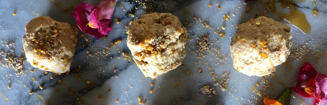 No-Bake Cosmic Cashew Butter Truffles-Philosophie